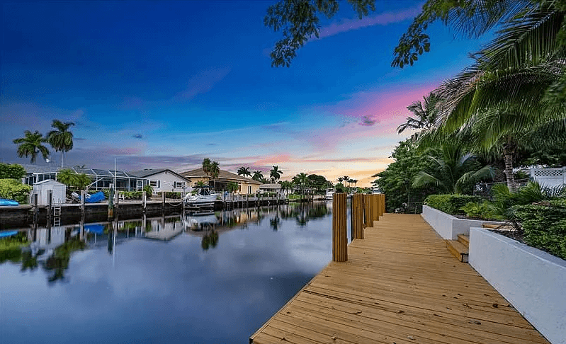 90ft High-Amp Yacht Slip for Rent Lighthouse Point photo 2